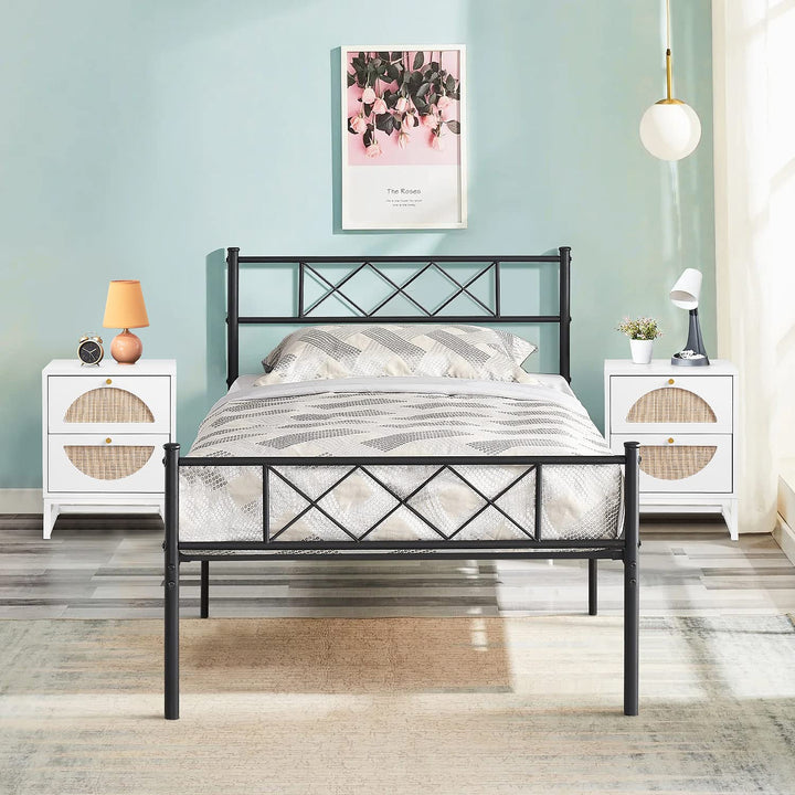 Lamerge Rattan Nightstand Set of 2, Wooden End Table, Modern Side Table with 2 Storage Drawer, Accent Table for Living Room, Bedroom and Small Spaces, Black